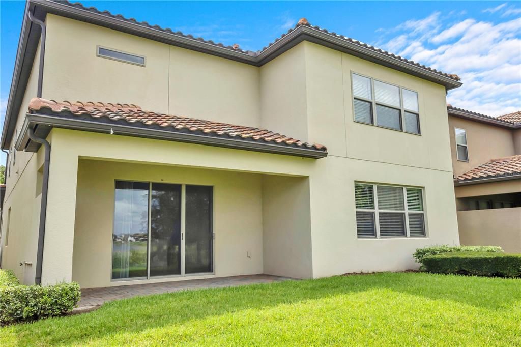 For Sale: $1,399,000 (5 beds, 4 baths, 4092 Square Feet)