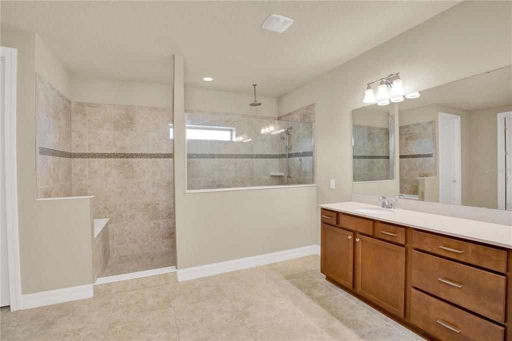 For Sale: $1,399,000 (5 beds, 4 baths, 4092 Square Feet)