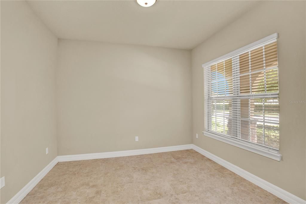 For Sale: $1,399,000 (5 beds, 4 baths, 4092 Square Feet)