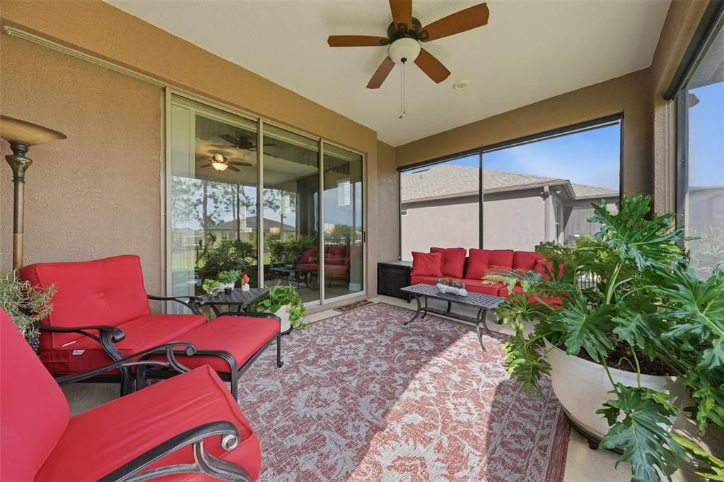 En Venta: $405,000 (2 camas, 2 baños, 1964 Pies cuadrados)