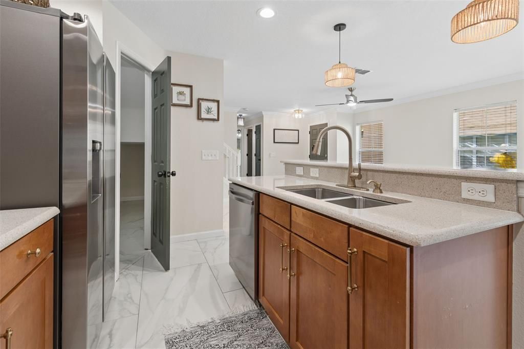 For Sale: $249,000 (4 beds, 3 baths, 1697 Square Feet)