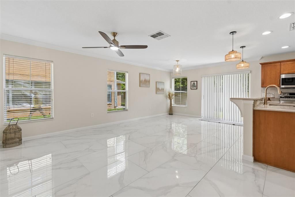 For Sale: $249,000 (4 beds, 3 baths, 1697 Square Feet)