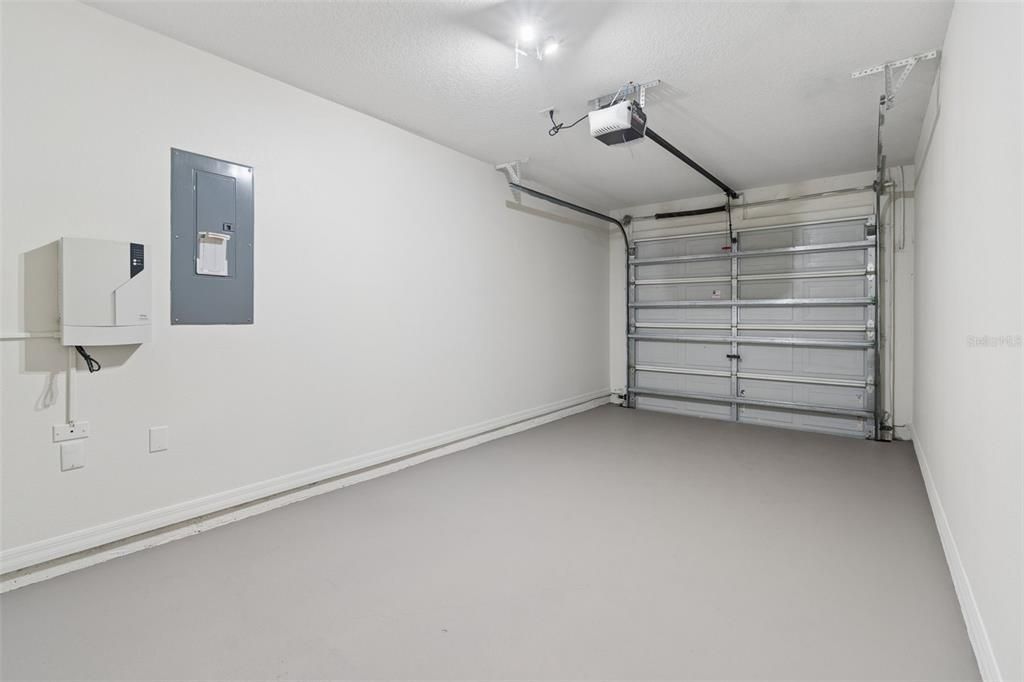 For Sale: $249,000 (4 beds, 3 baths, 1697 Square Feet)