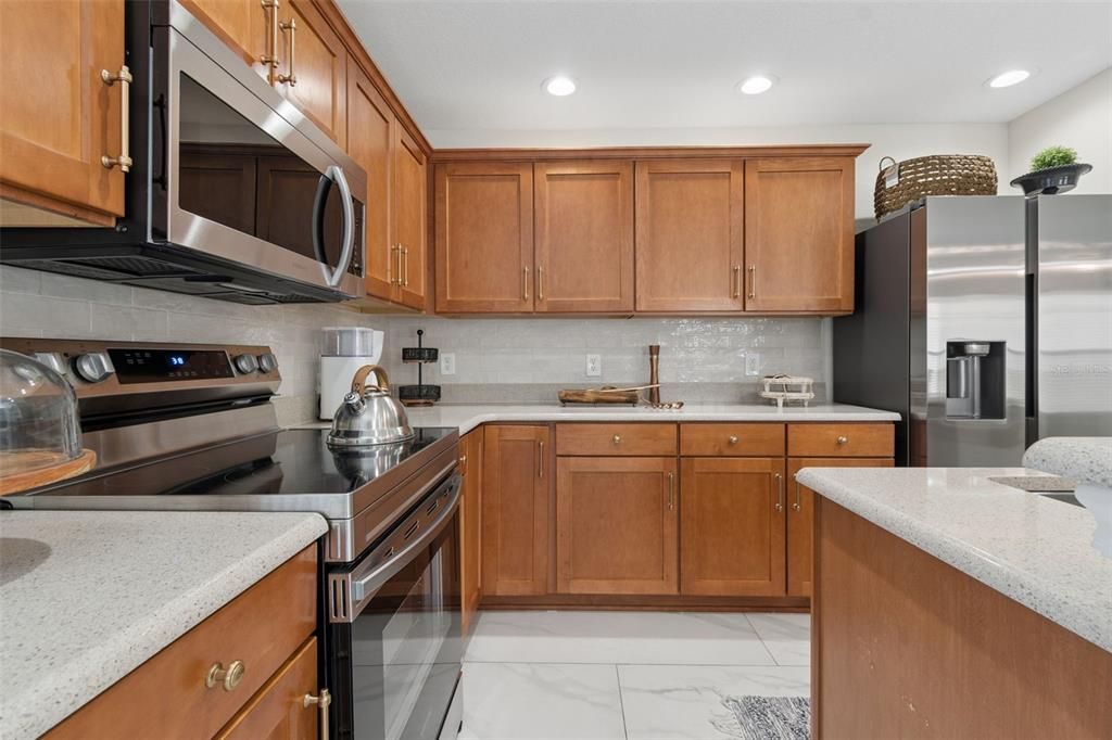 For Sale: $249,000 (4 beds, 3 baths, 1697 Square Feet)