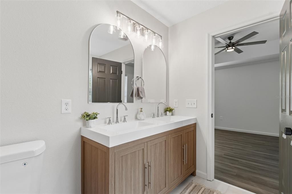 For Sale: $249,000 (4 beds, 3 baths, 1697 Square Feet)