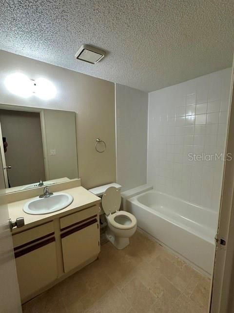 For Rent: $1,550 (2 beds, 2 baths, 915 Square Feet)