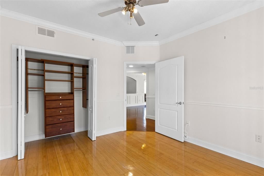 En Venta: $379,000 (4 camas, 2 baños, 2288 Pies cuadrados)