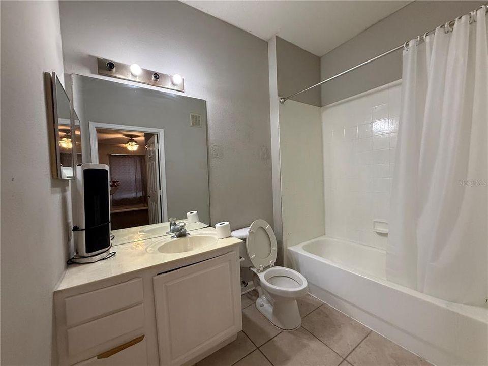 For Sale: $219,900 (3 beds, 2 baths, 1411 Square Feet)
