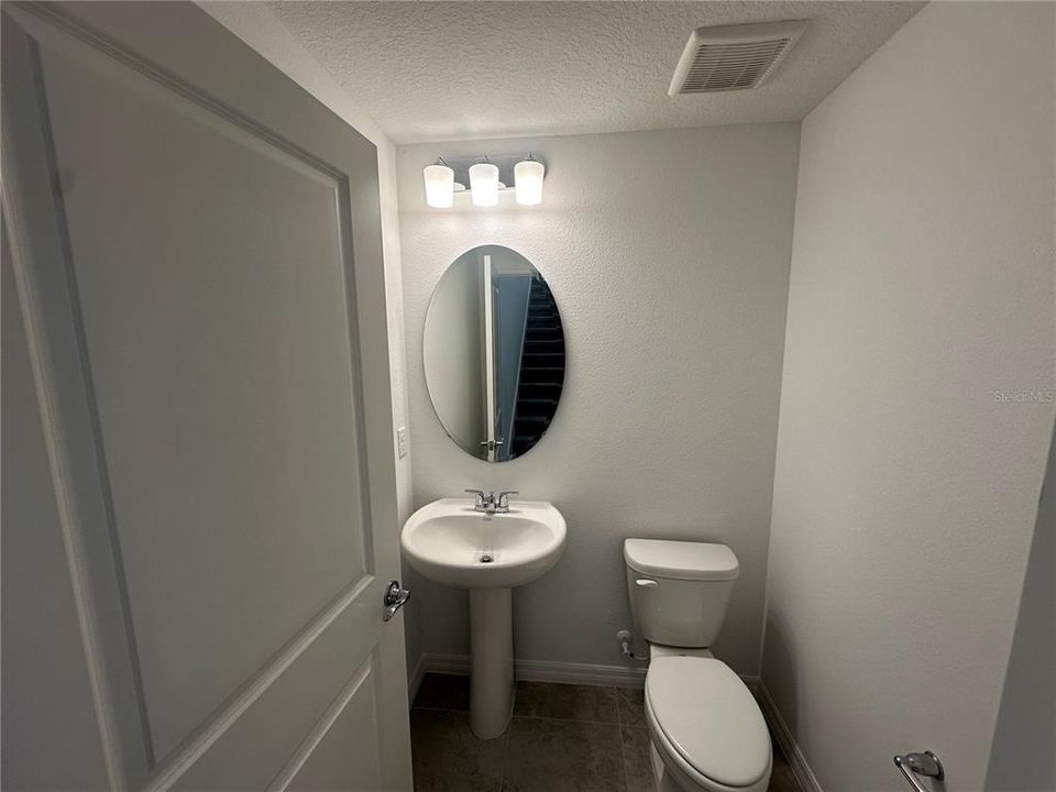 For Rent: $2,800 (3 beds, 2 baths, 1652 Square Feet)