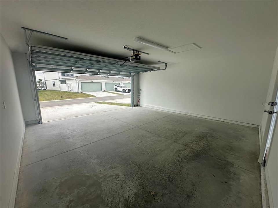 For Rent: $2,800 (3 beds, 2 baths, 1652 Square Feet)