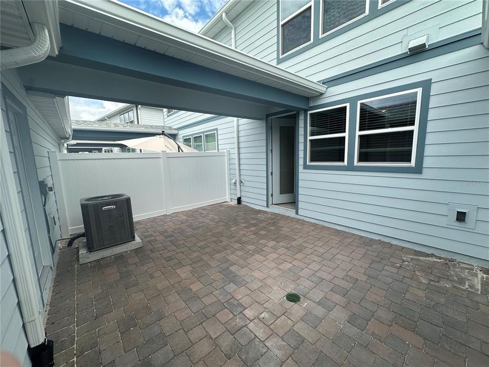 For Rent: $2,800 (3 beds, 2 baths, 1652 Square Feet)