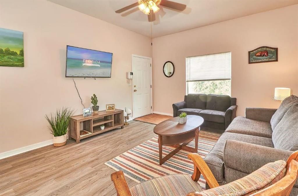 В аренду: $2,900 (4 спален, 2 ванн, 1755 Квадратных фут)