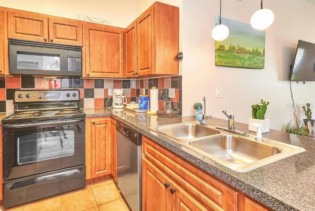 В аренду: $2,900 (4 спален, 2 ванн, 1755 Квадратных фут)