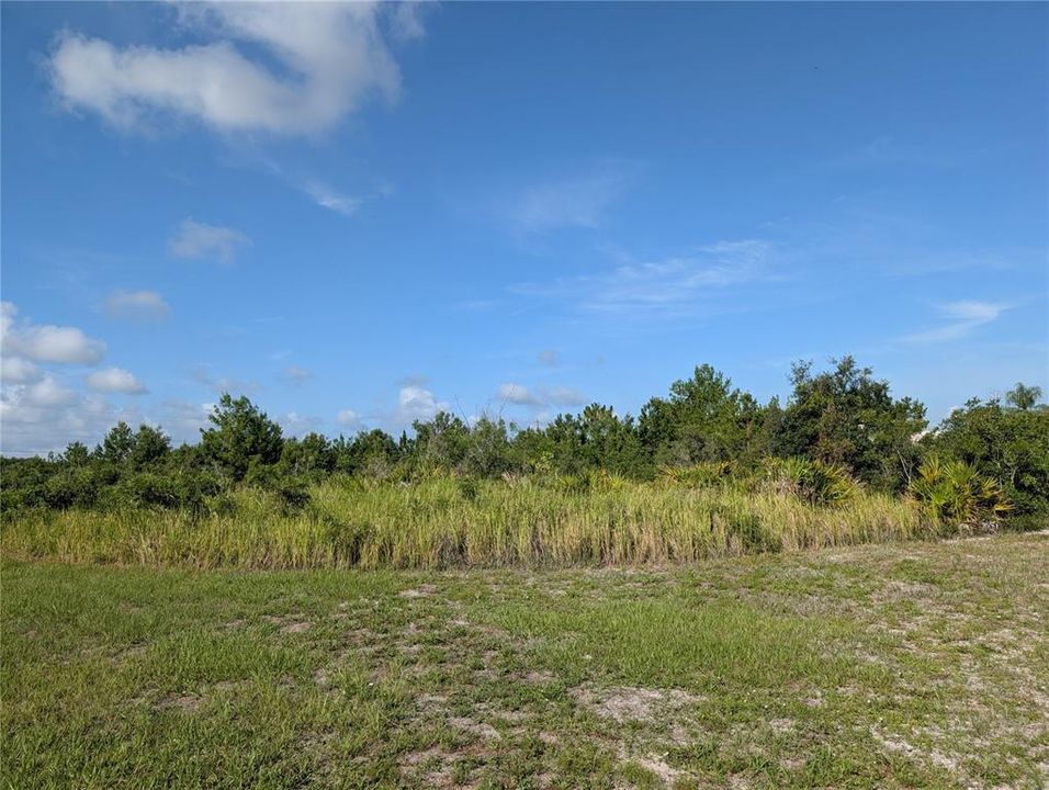На продажу: $28,000 (0.50 acres)