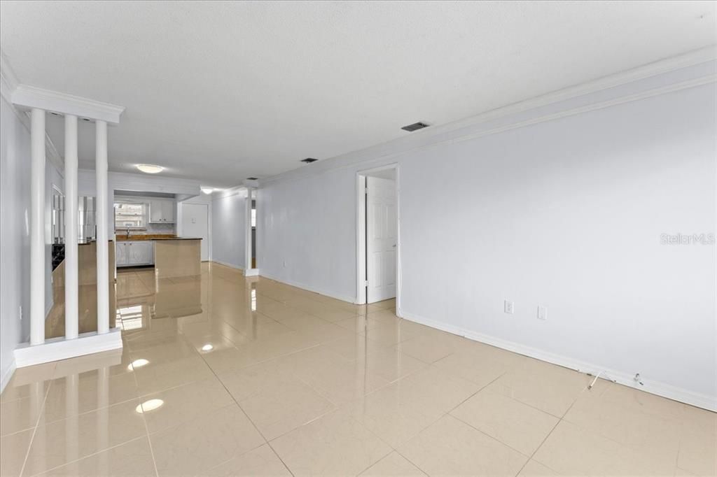 На продажу: $125,000 (2 спален, 2 ванн, 1040 Квадратных фут)