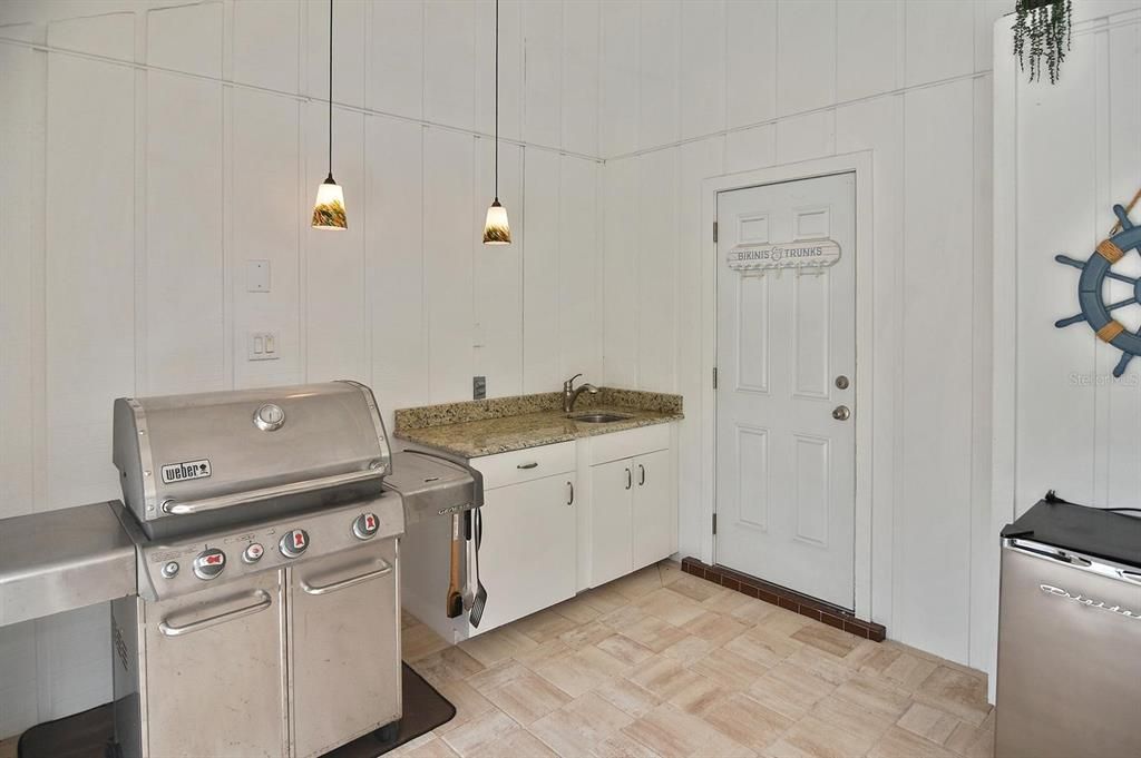 For Sale: $1,240,000 (3 beds, 2 baths, 1790 Square Feet)