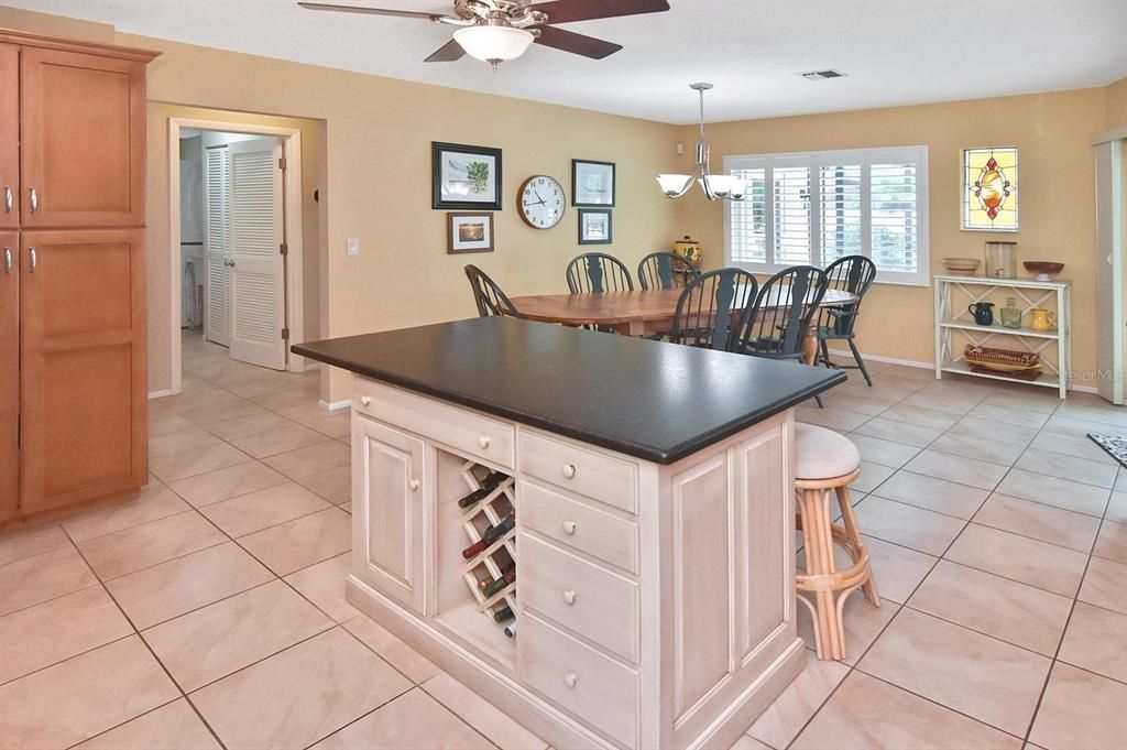 For Sale: $1,240,000 (3 beds, 2 baths, 1790 Square Feet)