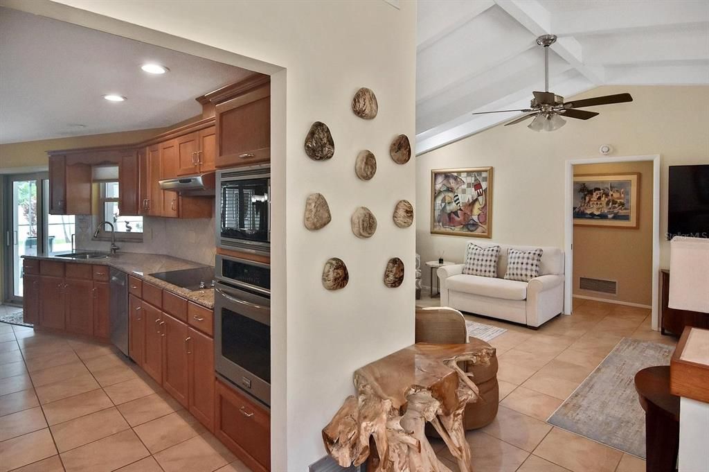 For Sale: $1,240,000 (3 beds, 2 baths, 1790 Square Feet)