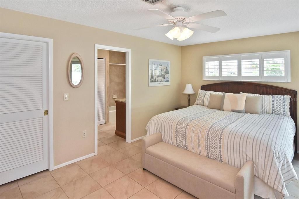 For Sale: $1,240,000 (3 beds, 2 baths, 1790 Square Feet)
