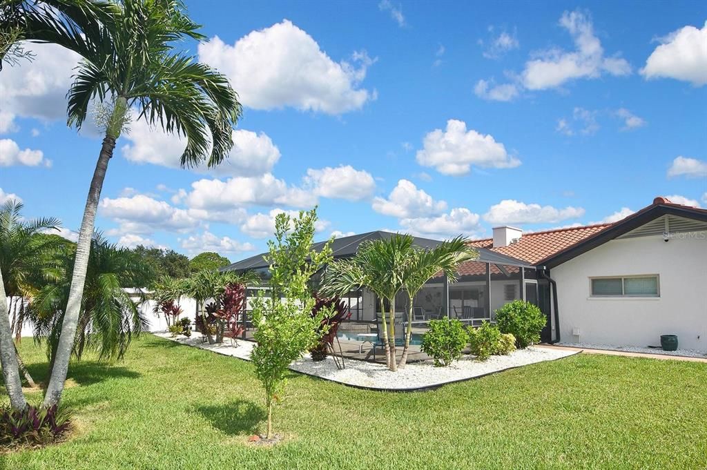 For Sale: $1,240,000 (3 beds, 2 baths, 1790 Square Feet)