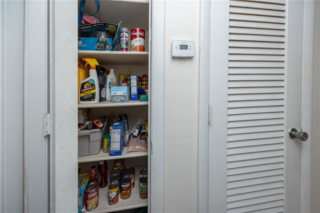 На продажу: $115,000 (1 спален, 1 ванн, 585 Квадратных фут)