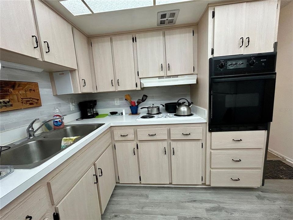 En Venta: $199,000 (2 camas, 2 baños, 1100 Pies cuadrados)