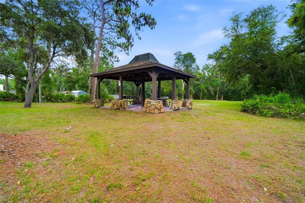 En Venta: $474,900 (3 camas, 2 baños, 2215 Pies cuadrados)
