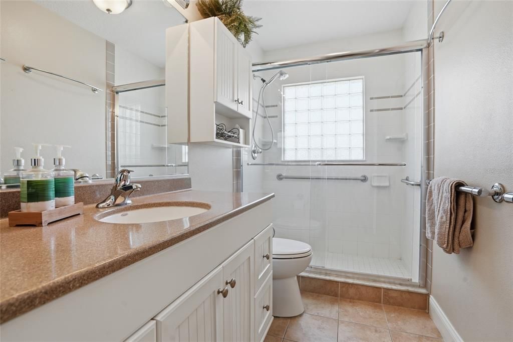 En Venta: $474,900 (3 camas, 2 baños, 2215 Pies cuadrados)