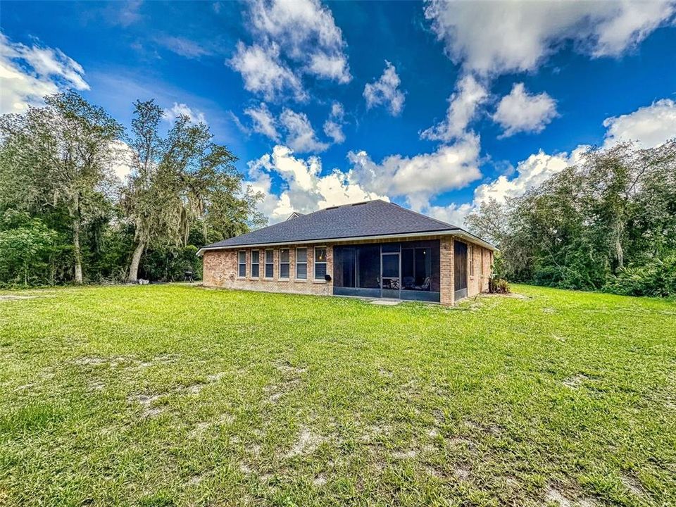 En Venta: $599,000 (4 camas, 2 baños, 2276 Pies cuadrados)