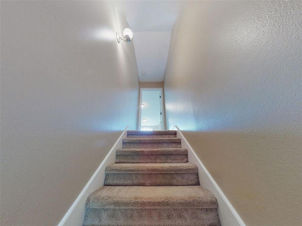 En Venta: $599,000 (4 camas, 2 baños, 2276 Pies cuadrados)