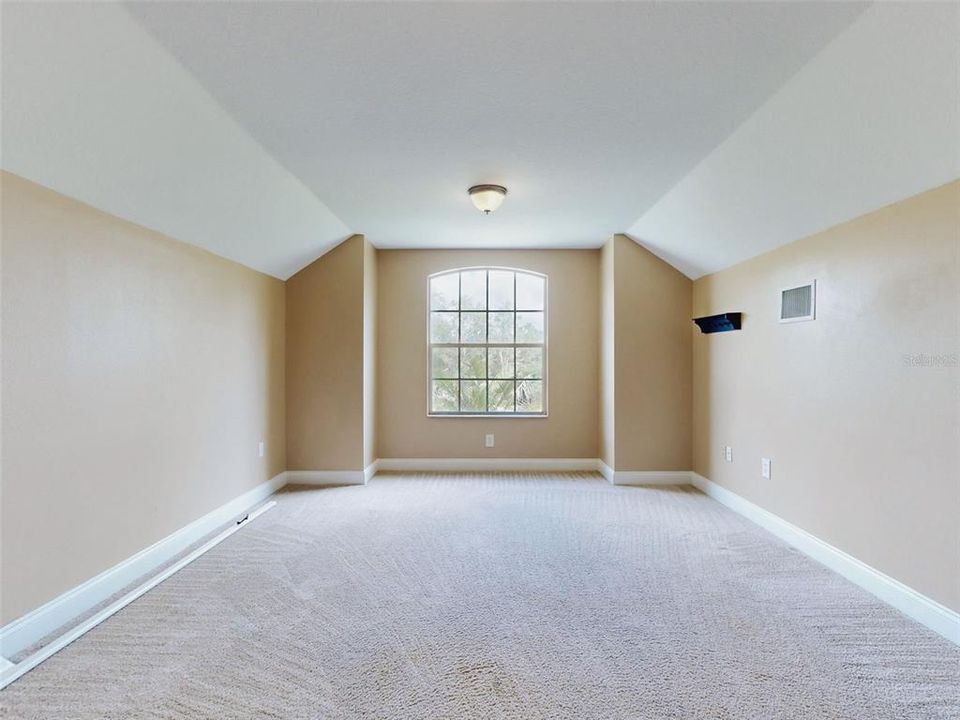 En Venta: $599,000 (4 camas, 2 baños, 2276 Pies cuadrados)