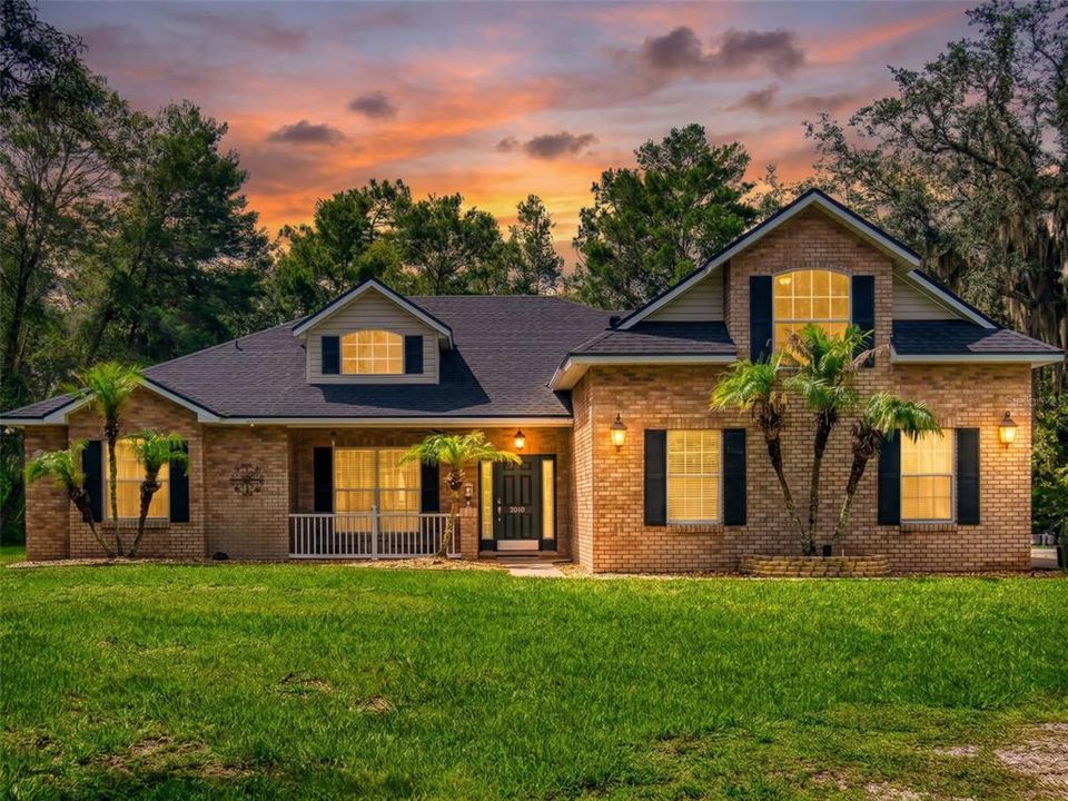 En Venta: $599,000 (4 camas, 2 baños, 2276 Pies cuadrados)