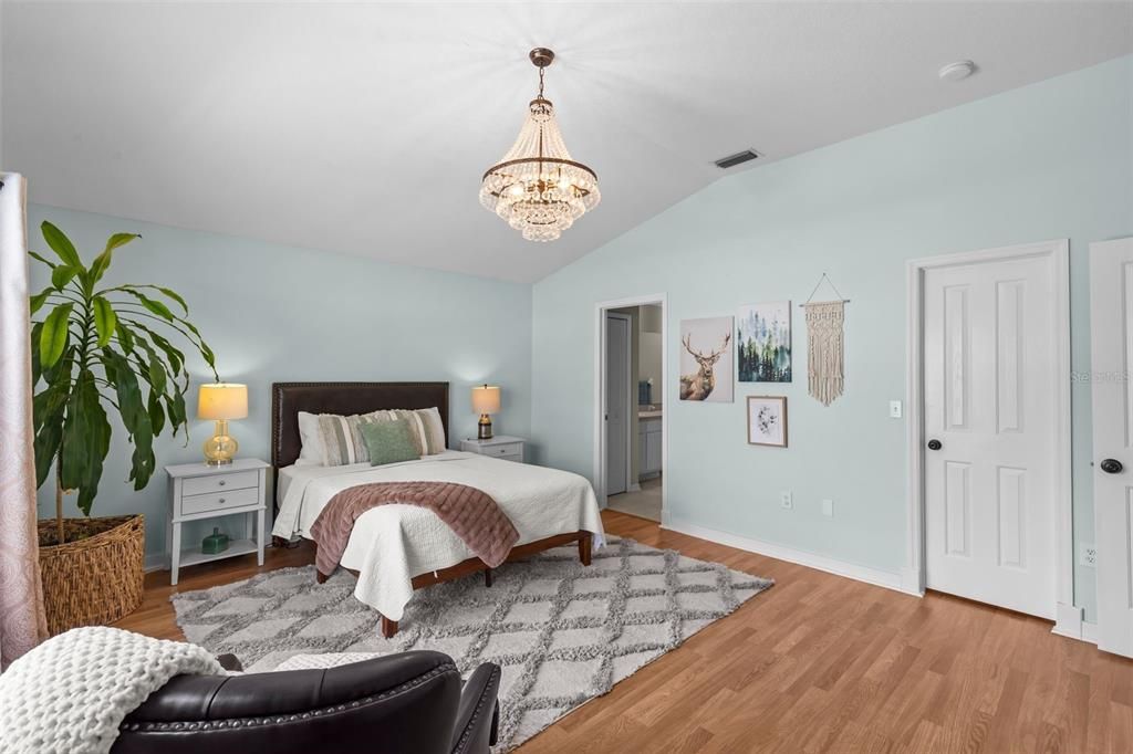 For Sale: $420,000 (3 beds, 2 baths, 1826 Square Feet)
