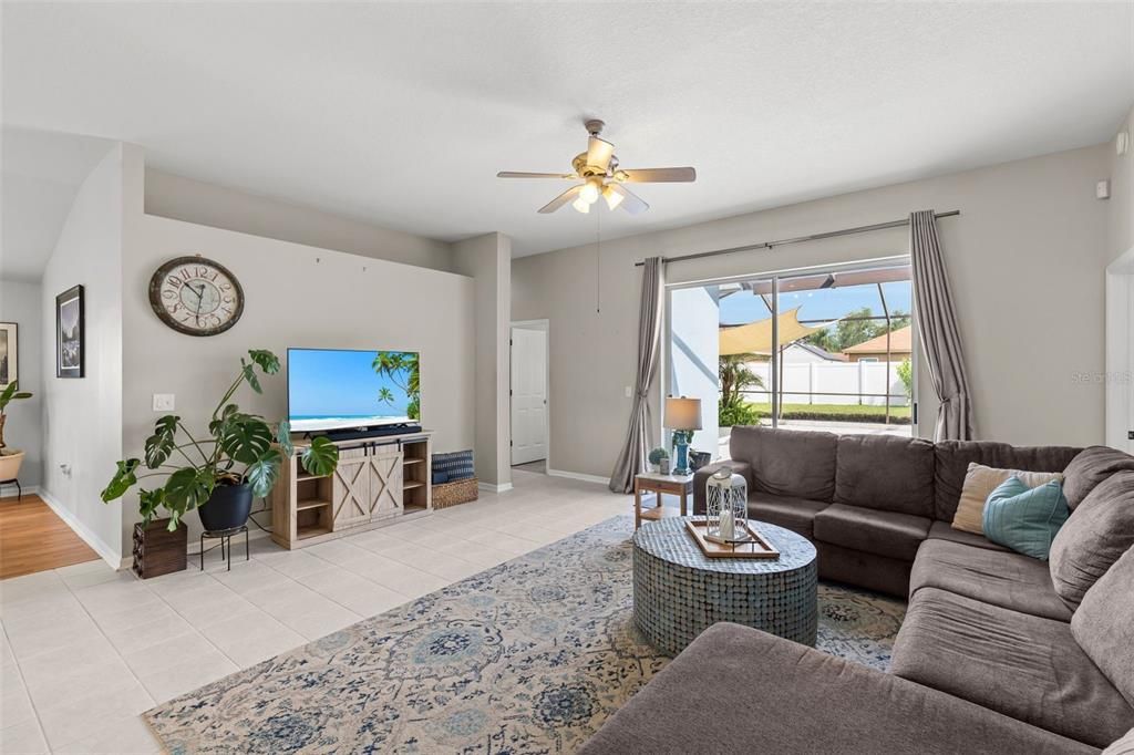 For Sale: $420,000 (3 beds, 2 baths, 1826 Square Feet)
