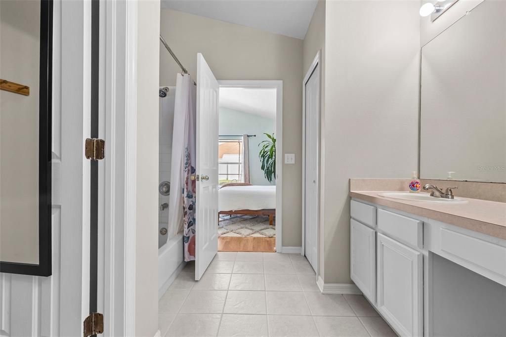 For Sale: $420,000 (3 beds, 2 baths, 1826 Square Feet)