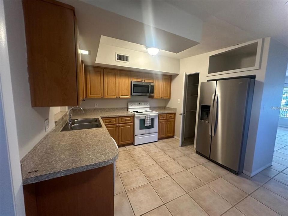 В аренду: $1,875 (3 спален, 2 ванн, 1344 Квадратных фут)