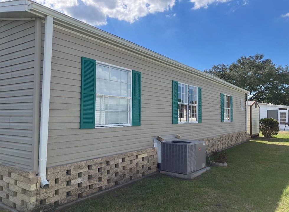 Vendido Recientemente: $163,000 (3 camas, 2 baños, 1296 Pies cuadrados)