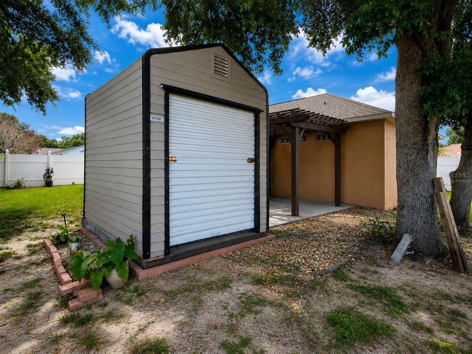For Sale: $250,000 (3 beds, 2 baths, 1434 Square Feet)