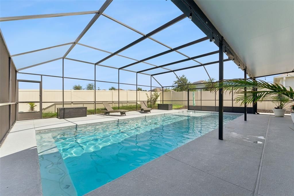 For Sale: $465,000 (3 beds, 2 baths, 1672 Square Feet)