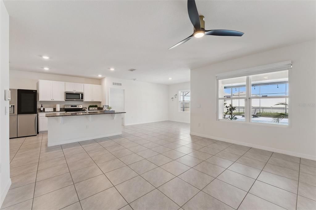 For Sale: $465,000 (3 beds, 2 baths, 1672 Square Feet)