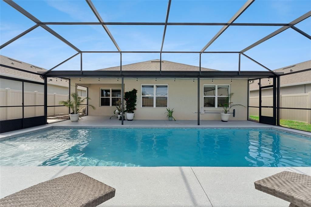 For Sale: $465,000 (3 beds, 2 baths, 1672 Square Feet)