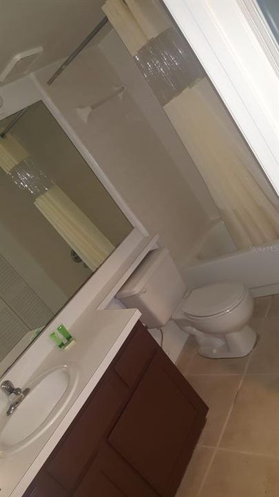 For Rent: $1,700 (2 beds, 2 baths, 1013 Square Feet)