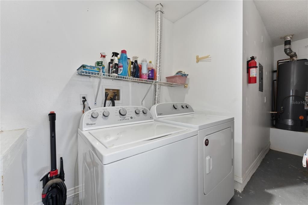 En Renta: $2,350 (3 camas, 2 baños, 1377 Pies cuadrados)