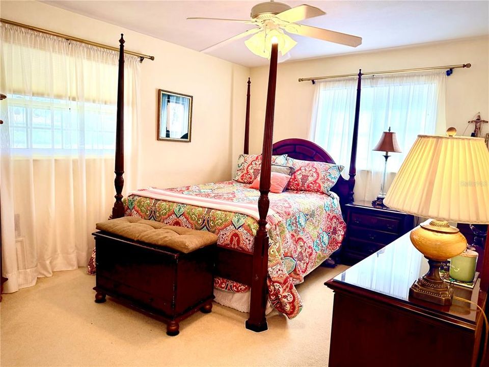 For Sale: $425,000 (3 beds, 2 baths, 1340 Square Feet)