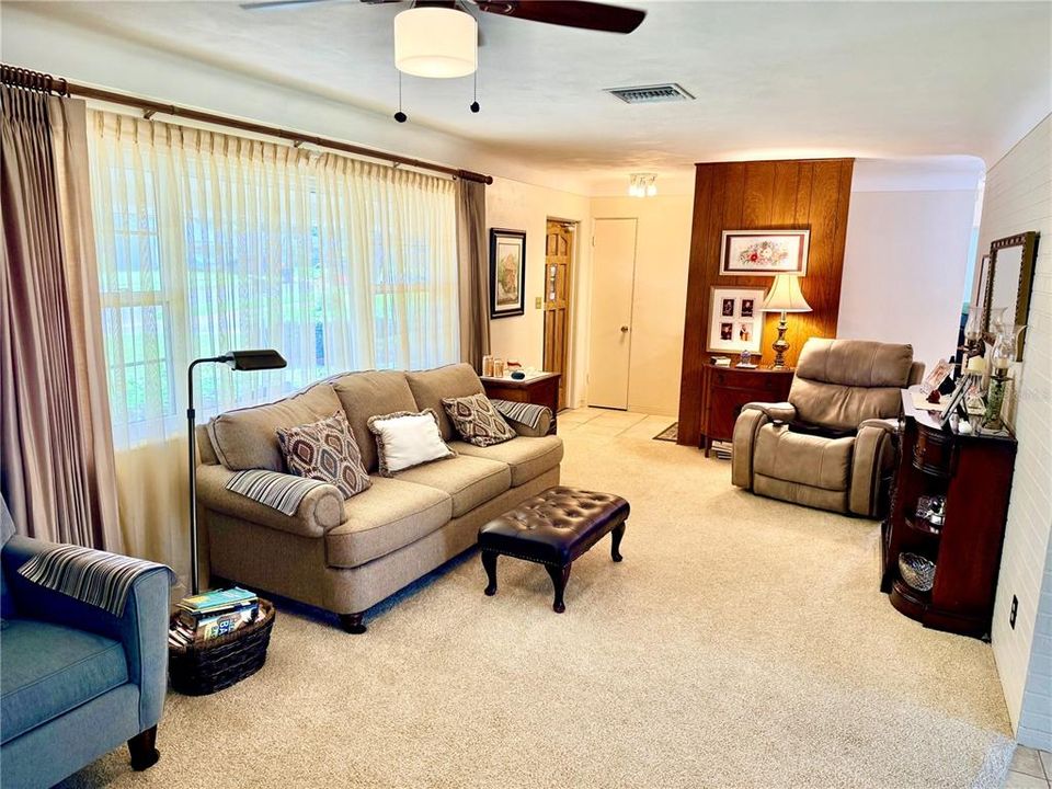 For Sale: $425,000 (3 beds, 2 baths, 1340 Square Feet)