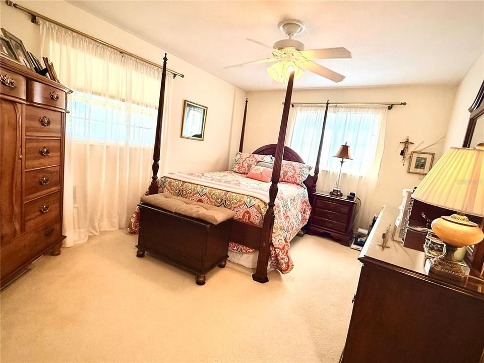 For Sale: $425,000 (3 beds, 2 baths, 1340 Square Feet)