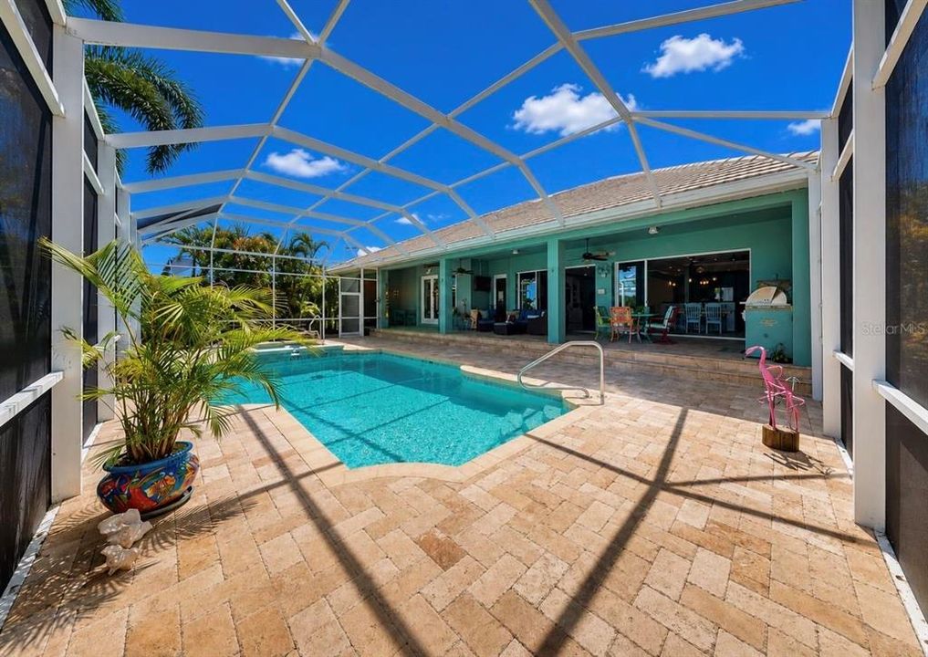 En Venta: $1,250,000 (4 camas, 3 baños, 3080 Pies cuadrados)