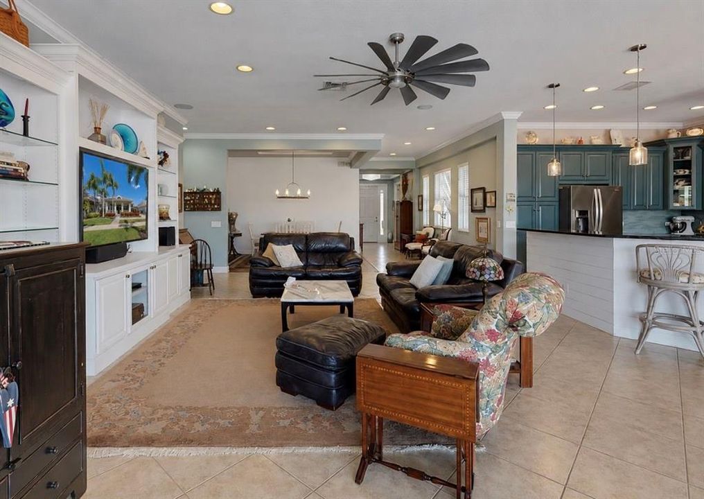 En Venta: $1,250,000 (4 camas, 3 baños, 3080 Pies cuadrados)