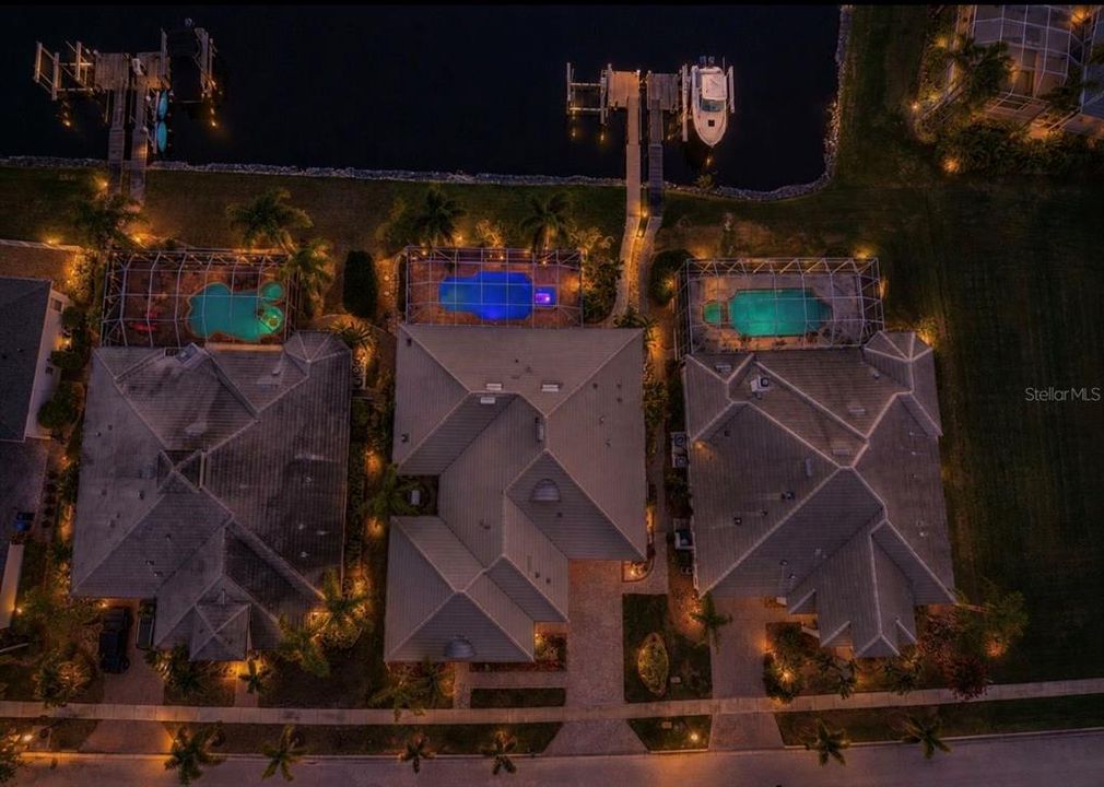 En Venta: $1,250,000 (4 camas, 3 baños, 3080 Pies cuadrados)