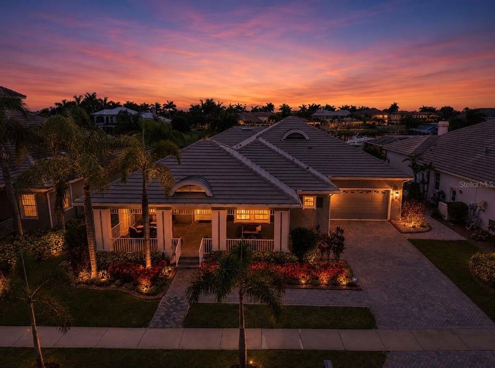 En Venta: $1,250,000 (4 camas, 3 baños, 3080 Pies cuadrados)